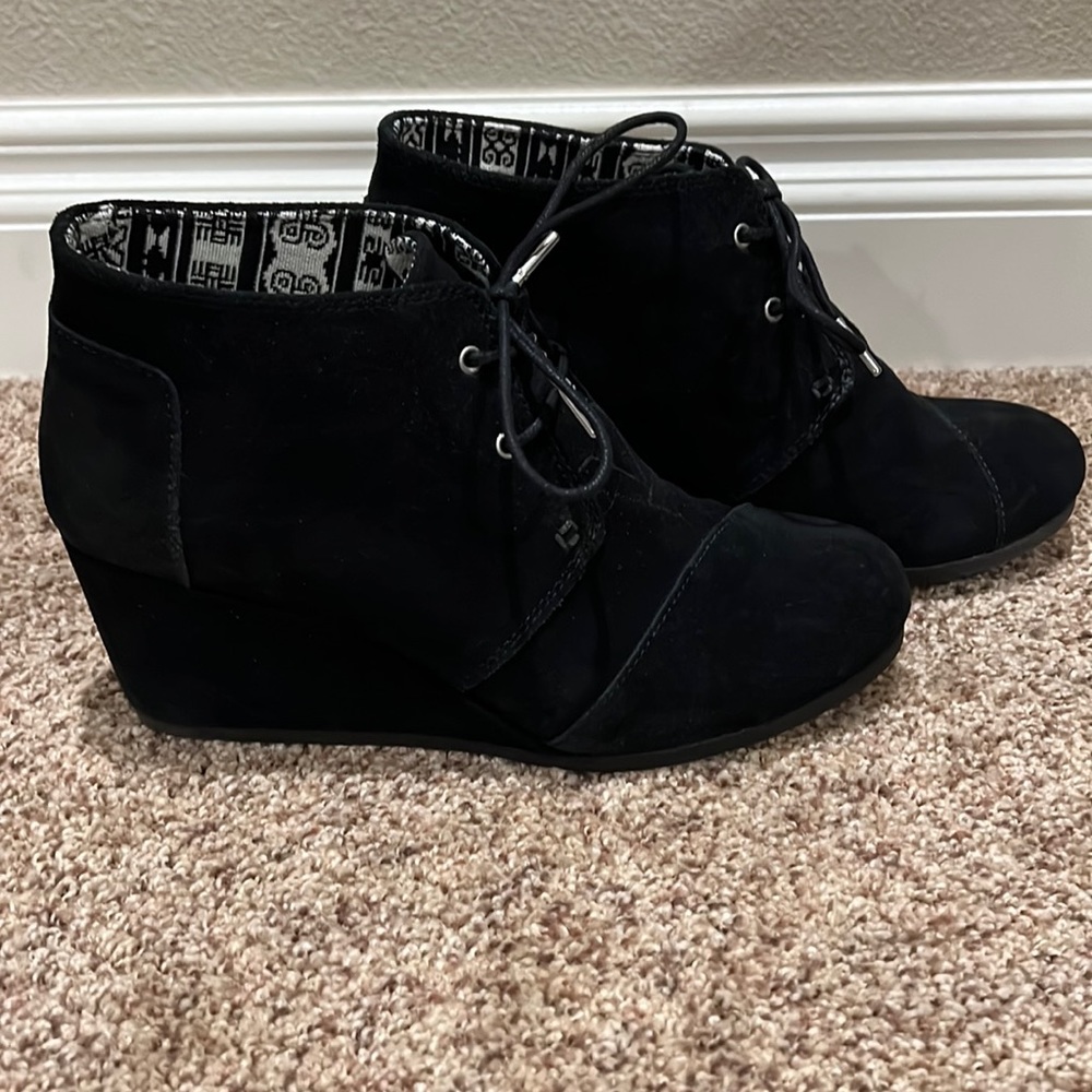 Toms Desert Wedge Black Suede Booties